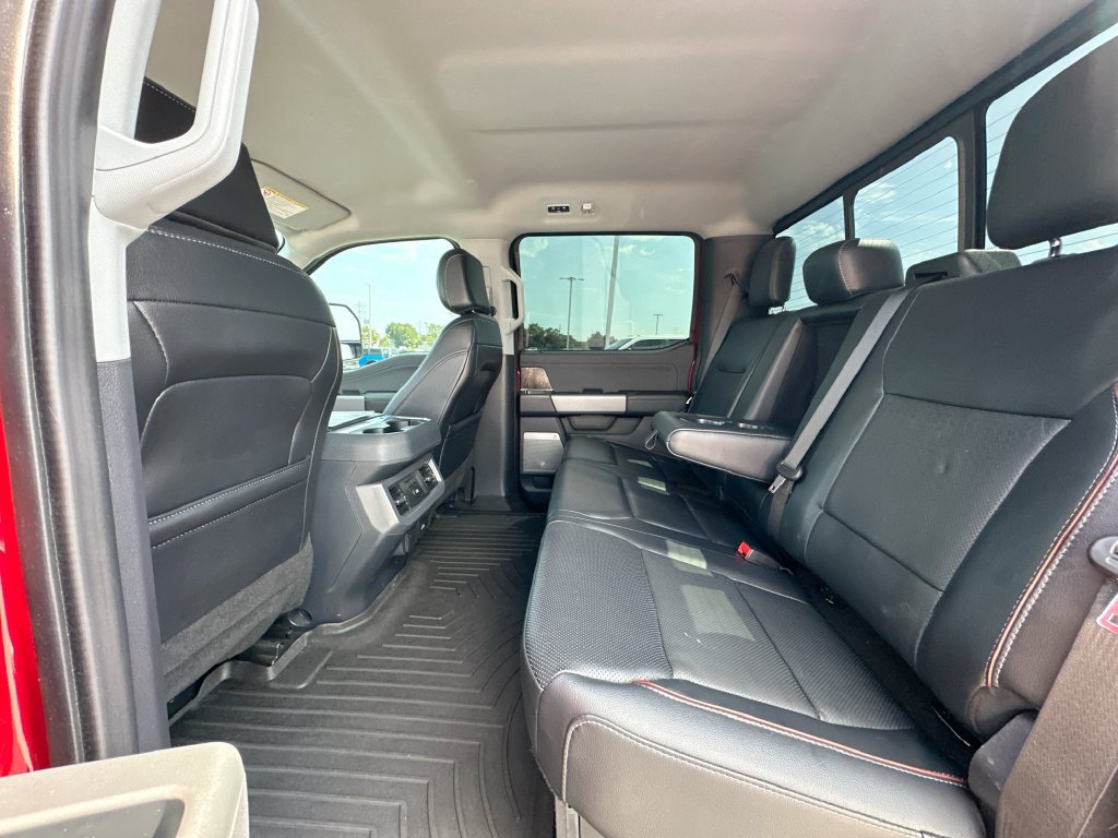 Used 2024 Ford F250 Lariat w/ Sport Appearance Package AWD/4WD image 17