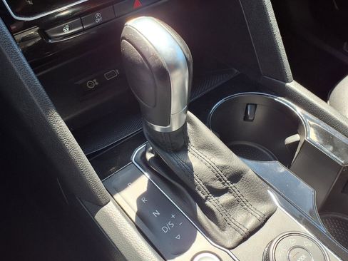 Used 2019 Volkswagen Atlas SEL image 12