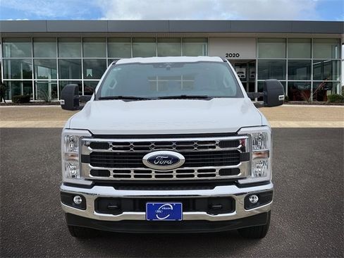 New 2026 Ford F350 XLT image 2