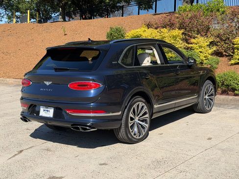 Used 2021 Bentley Bentayga AWD/4WD image 7