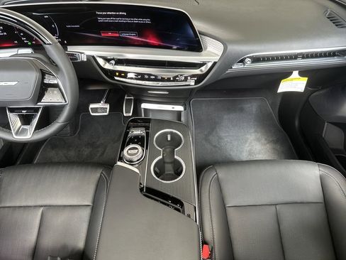 New 2026 Cadillac Lyriq V image 16