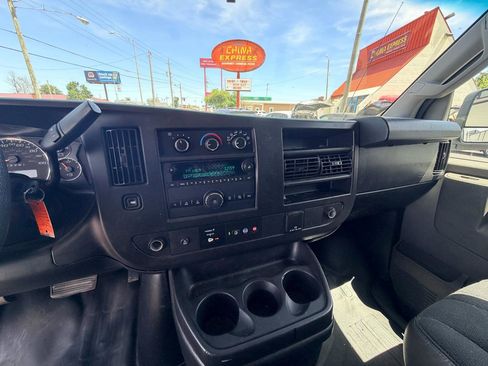 Used 2019 GMC Savana 2500 w/ Driver Convenience Package RWD image 19