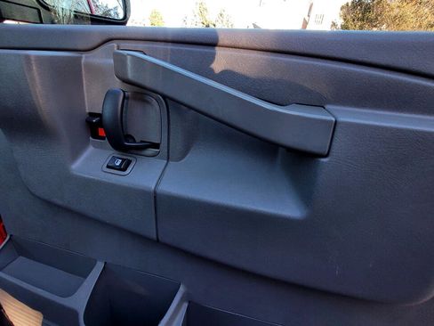 Used 2019 Chevrolet Express 2500 LS w/ Driver Convenience Package image 22