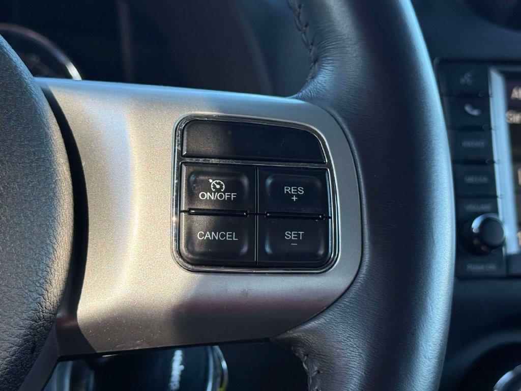Used 2017 Jeep Compass Latitude AWD/4WD image 17