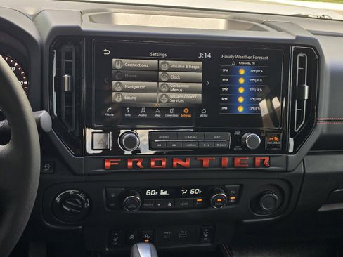 Certified 2025 Nissan Frontier PRO-4X w/ Pro Premium Package AWD/4WD image 18