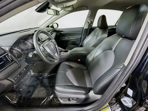 Used 2024 Toyota Camry SE image 14