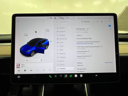 Used 2021 Tesla Model Y Long Range AWD/4WD image 23