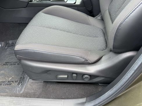 Certified 2026 Subaru Forester Premium w/ Base/Premium Package AWD/4WD image 17