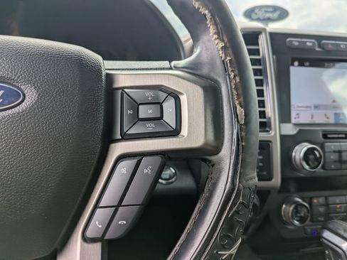 Used 2019 Ford F150 Platinum w/ Equipment Group 701A Luxury AWD/4WD image 30