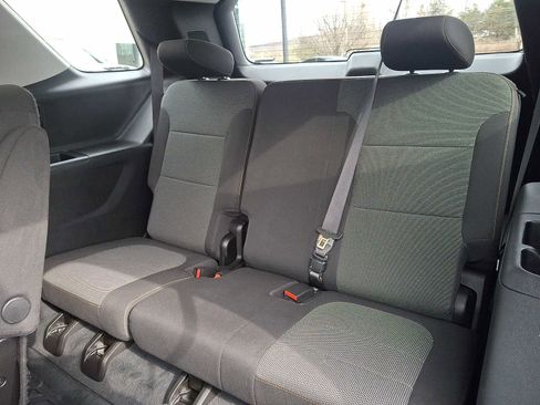 Used 2021 Chevrolet Traverse LT image 10