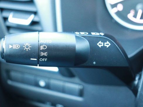 Used 2024 Nissan Rogue SV image 21