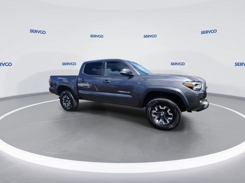 Used 2020 Toyota Tacoma TRD Off-Road AWD/4WD image 2