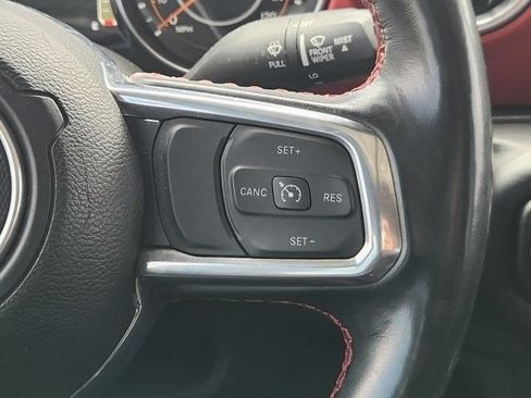 Used 2023 Jeep Gladiator Rubicon w/ Cold Weather Group AWD/4WD image 29