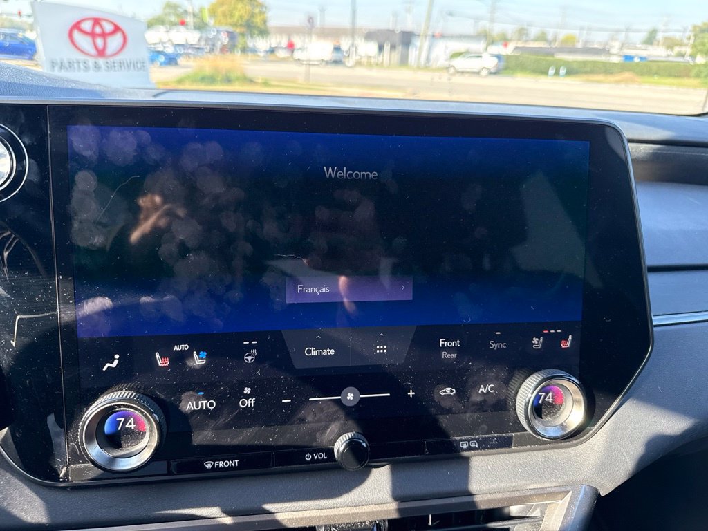 Used 2023 Lexus RX 350 w/ Cold Area Package AWD/4WD image 19