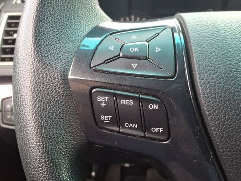 Used 2017 Ford Explorer XLT AWD/4WD image 27