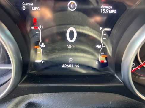Used 2022 Jeep Gladiator Rubicon w/ Cold Weather Group AWD/4WD image 12