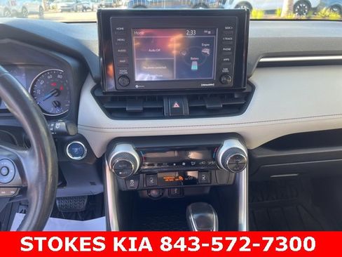 Used 2020 Toyota RAV4 XLE image 12