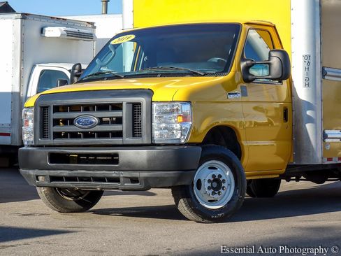 Used 2019 Ford E-350 and Econoline 350 Super Duty RWD image 3
