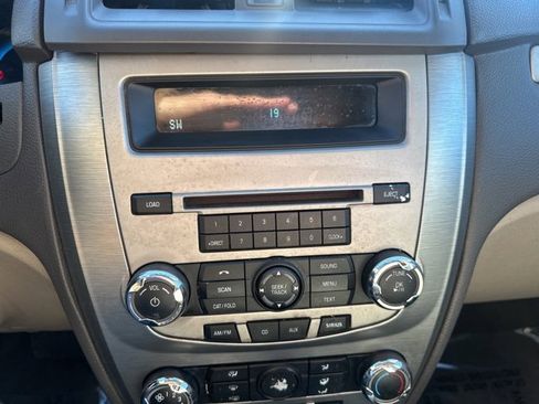 Used 2011 Ford Fusion SE w/ 202A Rapid Spec Order Code image 17