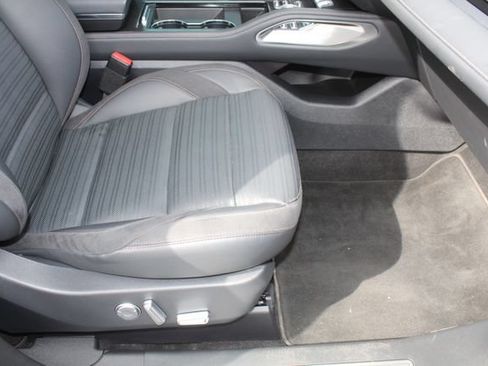 Used 2025 Lincoln Nautilus Reserve w/ Jet Appearance Package AWD/4WD image 18
