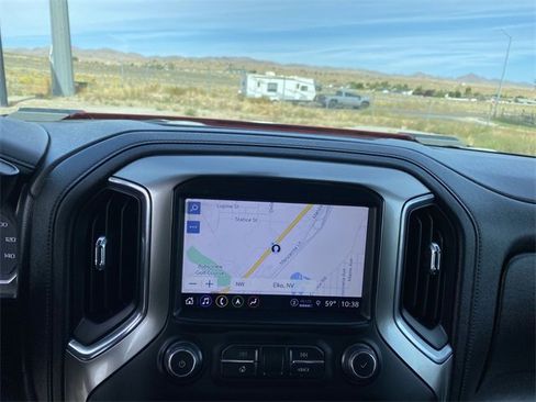 Used 2021 Chevrolet Silverado 2500 LTZ w/ LTZ Convenience Package image 18