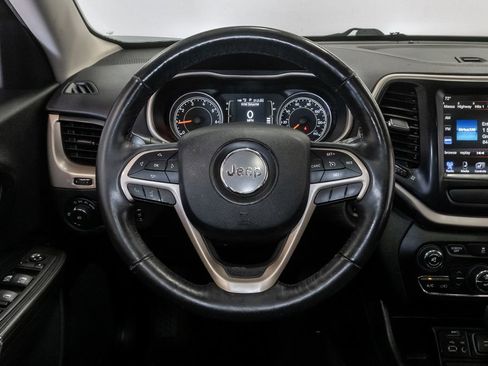 Used 2015 Jeep Cherokee Latitude w/ Comfort/Convenience Group FWD image 13