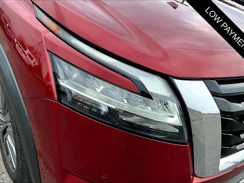 Used 2023 Nissan Pathfinder SL w/ SL Premium Package image 32