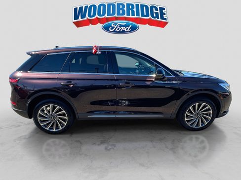 Used 2023 Lincoln Corsair Reserve w/ Equipment Group 201A image 3