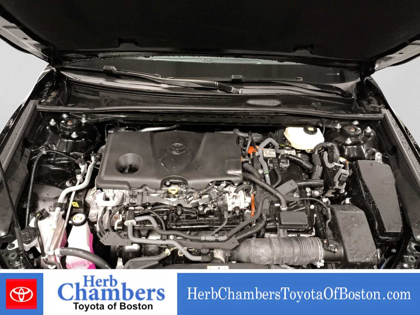 Used 2025 Toyota Camry LE AWD/4WD image 8