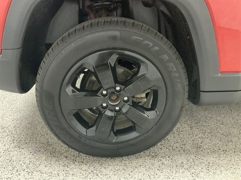 Used 2017 Jeep Compass Latitude image 12