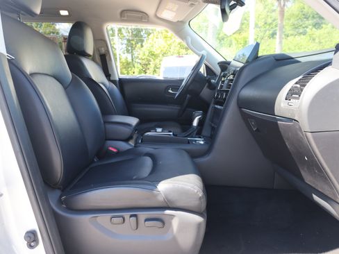 Used 2024 Nissan Armada SV RWD image 17