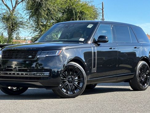 New 2026 Land Rover Range Rover Long Wheelbase SE AWD/4WD image 25