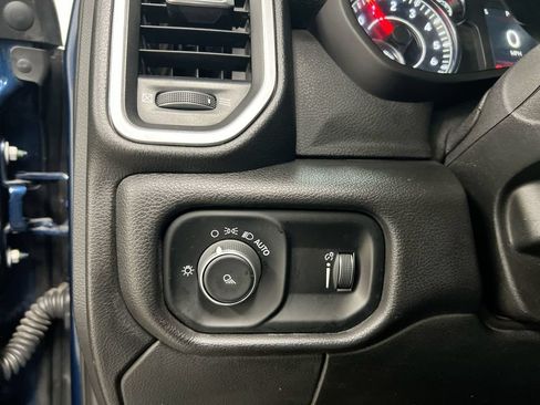 Used 2022 RAM 2500 Big Horn AWD/4WD image 18
