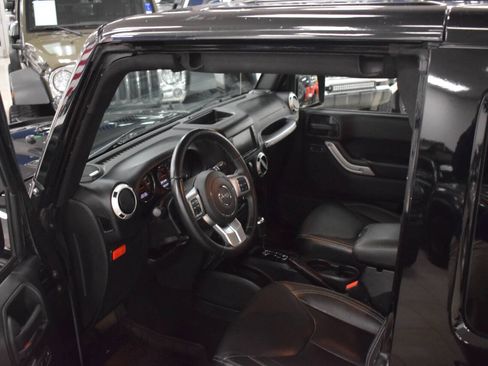 Used 2017 Jeep Wrangler Rubicon AWD/4WD image 15
