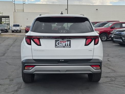 Certified 2025 Hyundai Tucson SEL AWD/4WD image 5