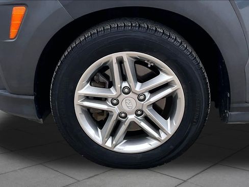 Used 2019 Hyundai Kona SE AWD/4WD image 11