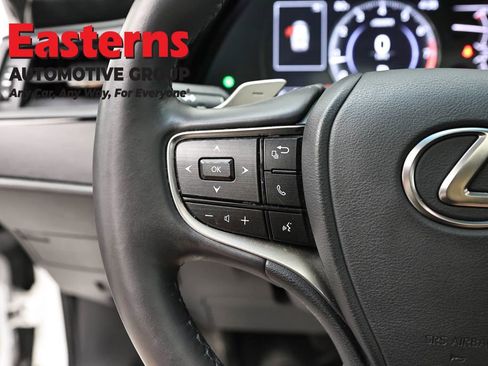 Used 2024 Lexus ES 250 w/ Premium Package image 15