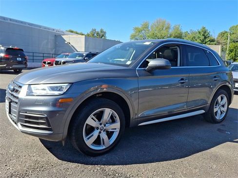 Used 2019 Audi Q5 2.0T Premium Plus w/ Premium Plus Package image 3