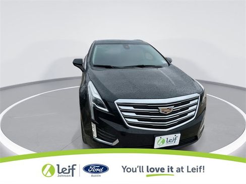 Used 2017 Cadillac XT5 Premium Luxury image 3