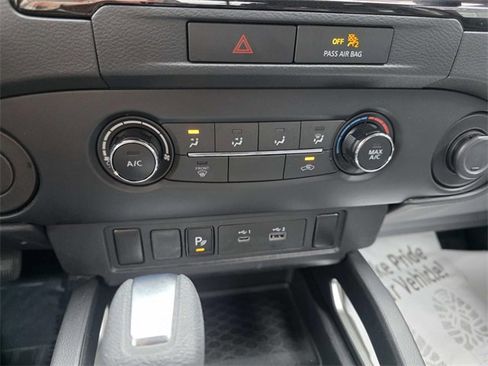Used 2022 Nissan Frontier SV w/ Technology Package image 14