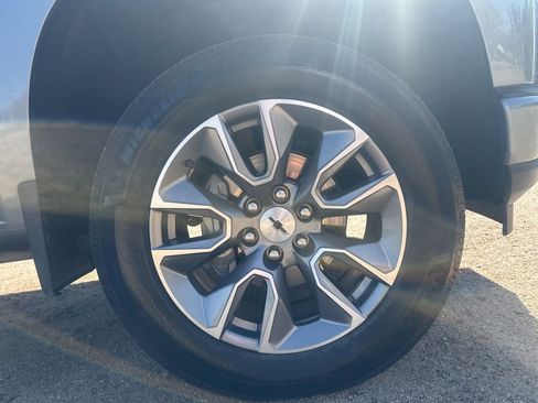 Used 2022 Chevrolet Silverado 1500 RST AWD/4WD image 9