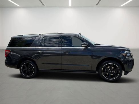 Used 2022 Ford Expedition Max Limited AWD/4WD image 5