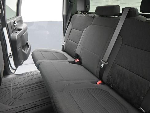 Used 2022 Chevrolet Silverado 2500 Custom w/ Custom Convenience Package image 16