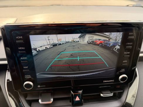 Used 2022 Toyota Corolla SE image 16