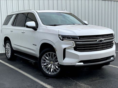 Used 2024 Chevrolet Tahoe LT w/ LT Signature Package AWD/4WD image 2