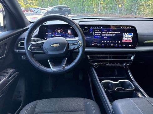 Certified 2025 Chevrolet Traverse LT image 23