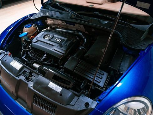 Used 2013 Volkswagen Beetle 2.0T image 23