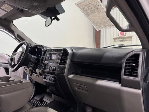 Used 2022 Ford F350 XL w/ Power Equipment Group image 11