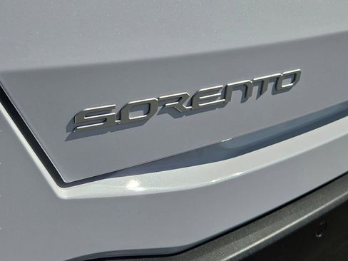 New 2025 Kia Sorento S w/ Panoramic Sunroof Package image 10
