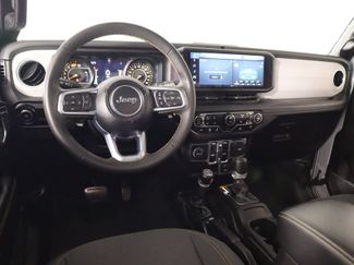 Used 2024 Jeep Wrangler Sahara video 2